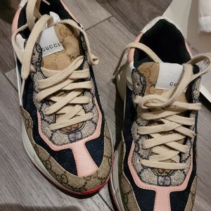 Gucci Rython GG Sneakers